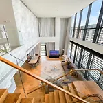 Fam Living Duplex - City Walk