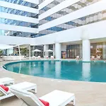 Al Jaddaf Rotana Suite Hotel