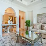 Bnbmehomes - Traditional Meets Modern In Downtown - 5041