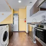 Homely 1Br At The Matrix Dubai Sports City By Deluxe Holiday Homes