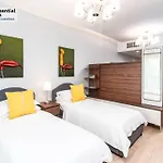 Downtown Cozy Home + Partitioned Living Room