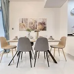 Opulent 3Br Townhouse At Damac Hills 2 Dubailand By Deluxe Holiday Homes