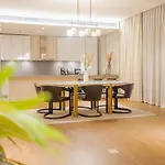 Nasma Luxury Stays - City Walk