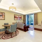 Royal Club By Rvhr, Grandeur Residence Crescent Palm Jumeirah