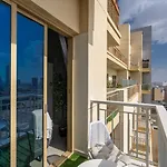 Higuests - Luxurious 1Br Apartment With Balcony In Jvc