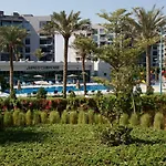 Elegant And Comfortably Furnished 2Brh Apartment In A Quiet Area!