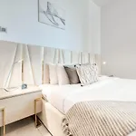 Dreamy 2Br At Marina Pinnacle Dubai Marina By Deluxe Holiday Homes