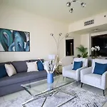 Higuests - Charming Apt With Private Balcony Near Dubai Mall