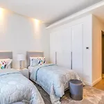 Dhh - Fabulous Stay Premium 3 Beds, City Walk B16