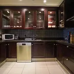 Higuests - Charming Apt With Private Balcony Near Dubai Mall