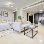 Refreshing Studio At Sky Gardens Difc By Deluxe Holiday Homes