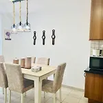 3 Bedroom Sea View Apartment Princess Marina ! Walk To Beach