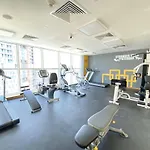 Lux Bnb I Mayfair Tower I Sky Line Views