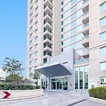 Dubai Marina 2Br Apt - Pool, Gym & Balcony