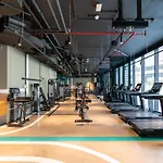Marquise Square Studio For 4 Guests Pool Gym By Globalstay