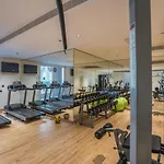 Higuests - Luxurious 1Br In Palms With Private Beach Access