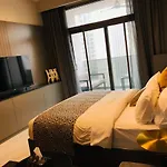 Mag318 Residence -Stunning Canal View By Cozy Homes