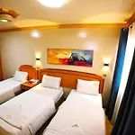 Maaeen Hotel