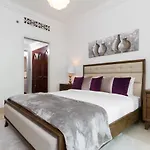 Souk Al Bahar Al Tajer, Burj Khalifa - Mint Stay