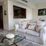 Higuests - Luxury Apt With Balcony, Steps From Burj Khalifa