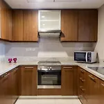 Higuests - Luxury Apt With Balcony, Steps From Burj Khalifa