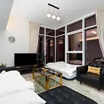 Ultimate Stay - 3 Beds - Scenic Panoramic Views - Right At Metro Station - 5-10Min To Sea, Burj Khalifa, Old Town, Downtown - 15Min From Airport