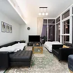 Ultimate Stay - 3 Beds - Scenic Panoramic Views - Right At Metro Station - 5-10Min To Sea, Burj Khalifa, Old Town, Downtown - 15Min From Airport