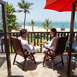 Ja The Resort - Ja Palm Tree Court, Dubai
