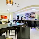Holiday Inn Express Dubai Internet City By Ihg