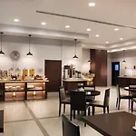 Holiday Inn Express Dubai Safa Park By Ihg