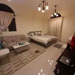 Spacious 2 Bedroom With Maid Room For Families