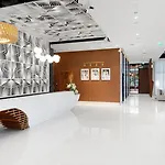 Adagio Premium The Palm