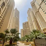 Higuests - Charming Apt In Jbr With Balcony By The Beach