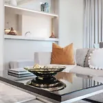 Fv, Luxury Apartment - Not Operational