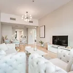 Elegant 2Br At The Point Dubai Marina By Deluxe Holiday Homes
