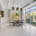 Keysplease 4 Bed Villa Jacuzzi & Pool Jumeirah Park Dubai
