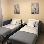 Luxury 3 Bedroom Apartment - Dubai Mall 5 Min Walk