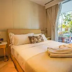 Private Pool Apt. Five Palm Jumeirah Up To 6Guest