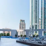 Sky View Tower Apartment In Dubai Marina Jbr