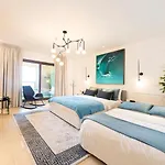 Ultimate Stay / 4 Beds / Private Beach / The Palm / Beachfront / Upgraded / Full Palm, Marina Skyline, Ain Dubai View