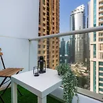 Goldcrest Views 2 Apartment.
