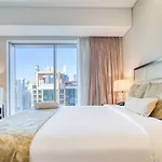Pristine 1Br In The Address Residences Dubai Marina By Deluxe Holiday Homes