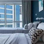 Stunning 2 Bedroom Overlooking Lake