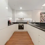 Paramount Midtown Luxury 2 Bedroom With Full Burj-Khalifa View