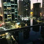 Luxury Modern Studio In Jlt With Amazing View & Rooftop Pool - Sleeps 3