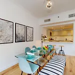 Trendy Bright Apartment With Marina, Pool And Ain Views