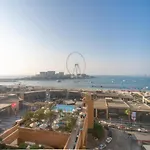 Ultimate Stay / 7 Beds / Sea, Jbr Beach And Ain Dubai Views / 3 Min Walk To Jbr Beach / Large Families Or Groups / Perfect Vacation Destination