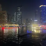 Private Gorgeous Room With Marina View With Shared Kitchen In Shared Apartment