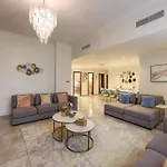 Veluxa - Spectacular 4 Bedroom Beach Home
