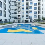 Trinity Holiday Homes - Luxury 2Br With Modern Amenities, Near To Energy Metro Station